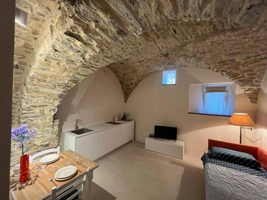 Studio Pietra E Charme Diano San Pietro Εξωτερικό φωτογραφία