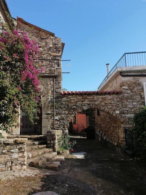 Studio Pietra E Charme Diano San Pietro Εξωτερικό φωτογραφία